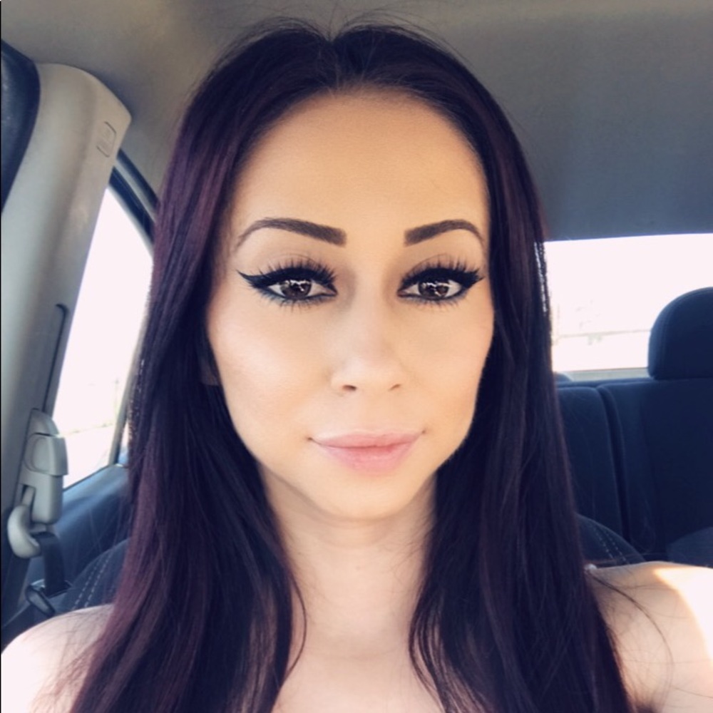 Meet your Posher, Melissa